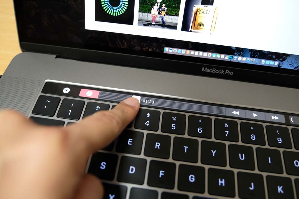 Touch Bar（ミュージックのタイムライン）