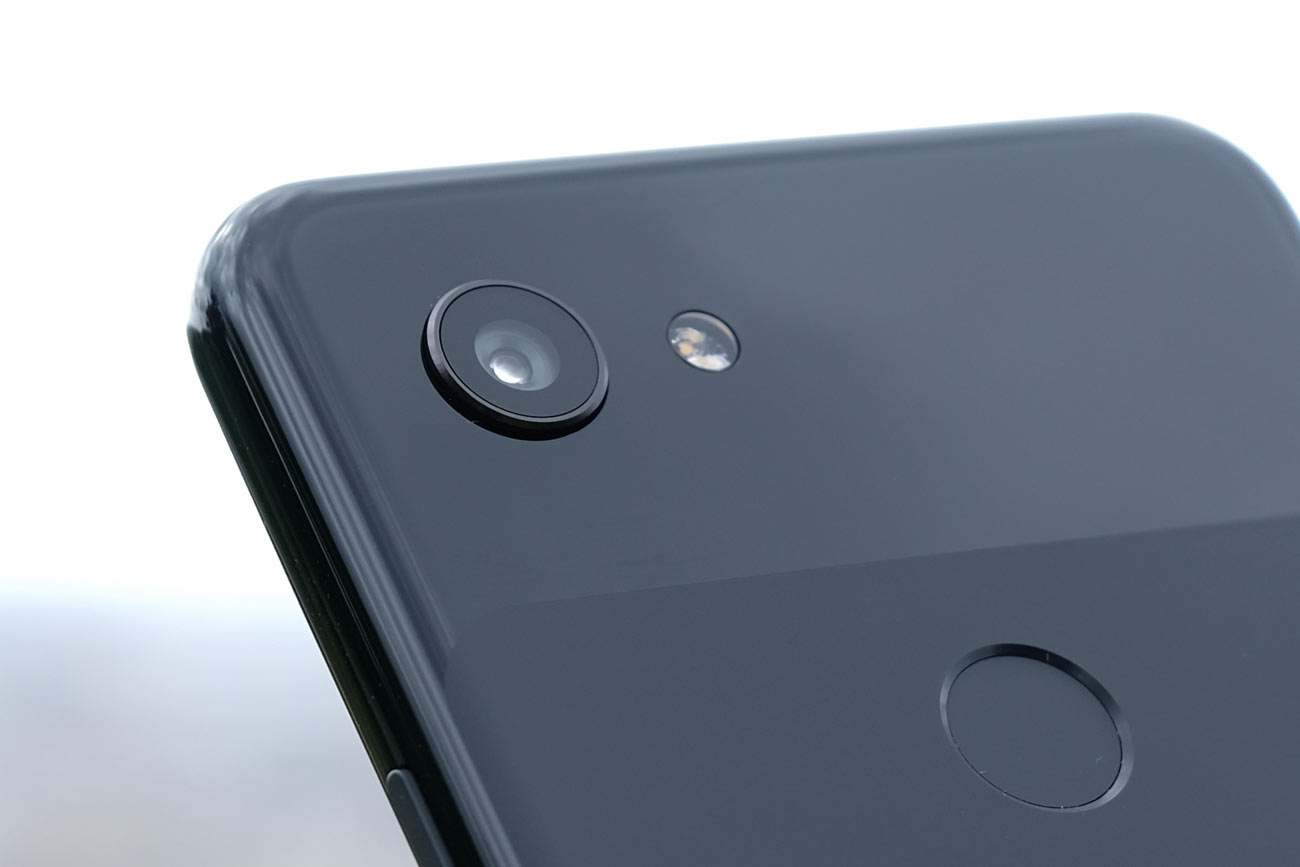 Google Pixel 3 リアカメラはシングルレンズカメラ