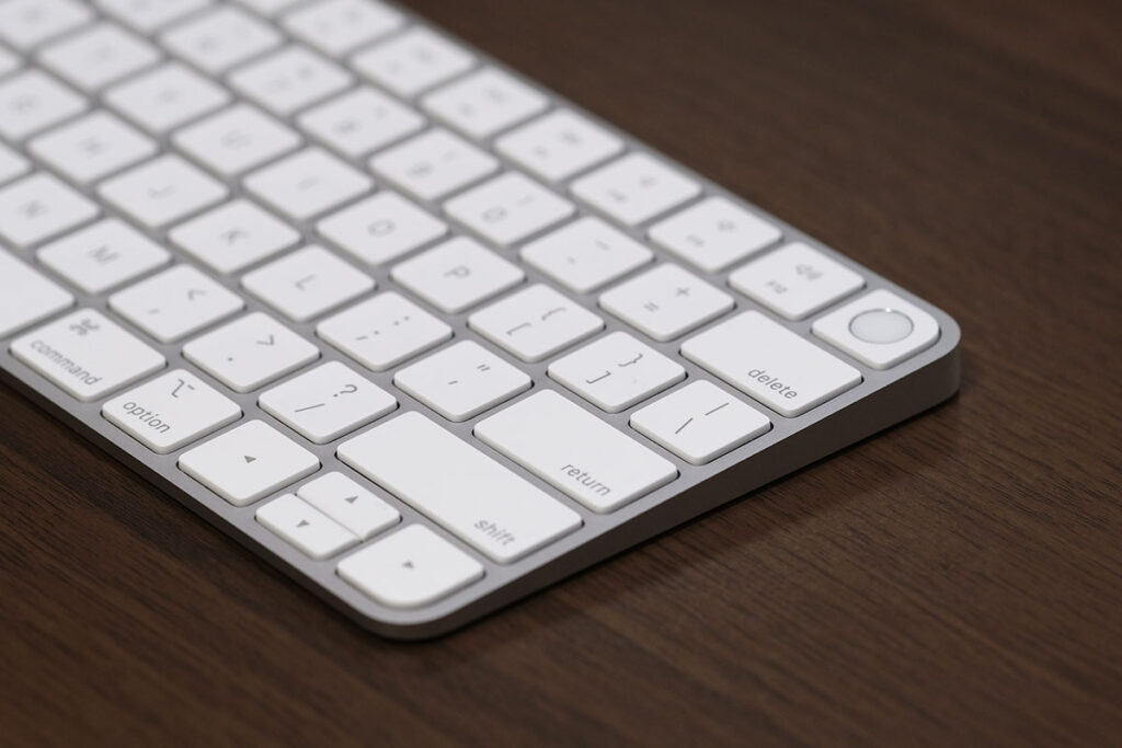 Mac Magic Keyboard レビュー！Touch ID内蔵で快適に！新旧比較も