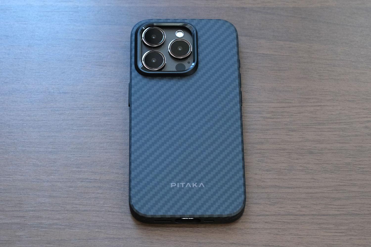 PITAKA MagEZ Case Pro 4