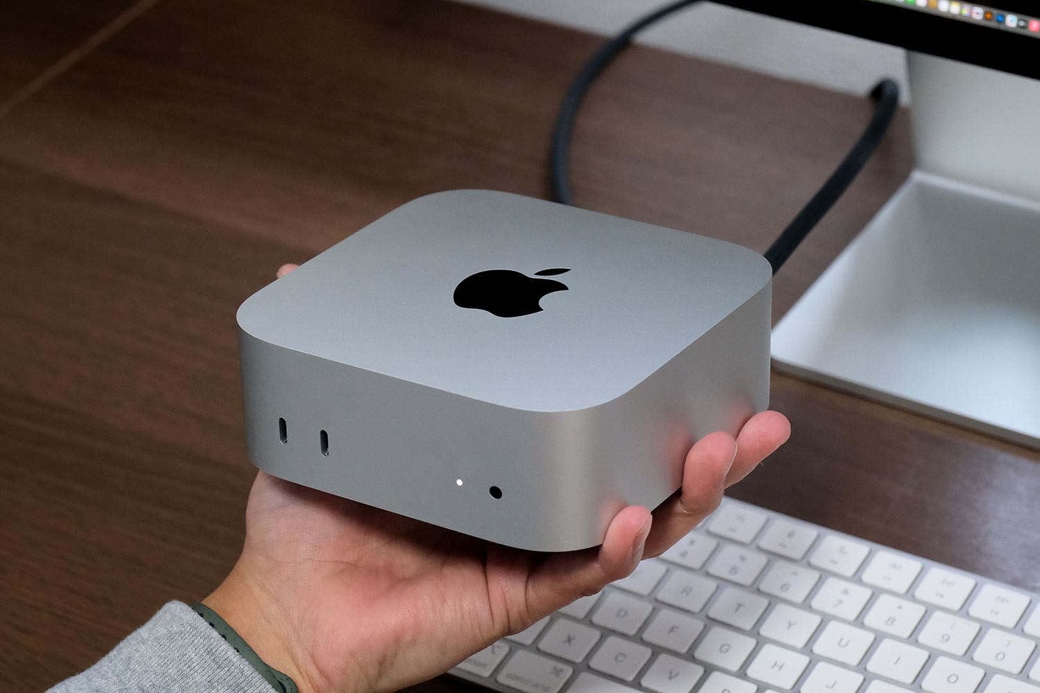 Mac mini（m4）サイズ感