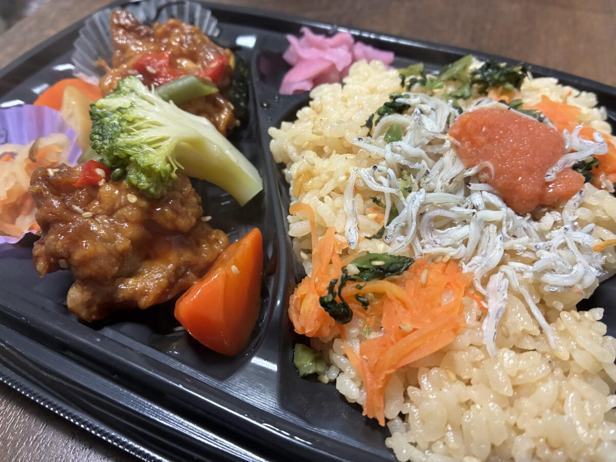 iPhone 16e 広角×1 彩弁当